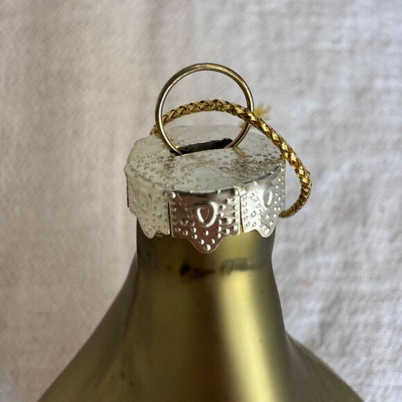 Vintage Hand Painted Chickadee Christmas Ornament - Picture 4 of 6